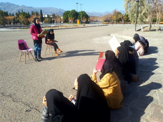 برگزاری کلاس درس مبانی هنر و جلوه های آن در قرآن در فضای باز دانشگاه
