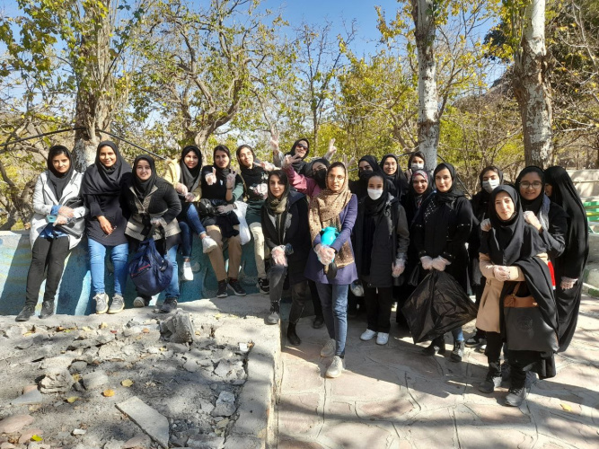 اردوی زیارتی، سیاحتی دانشجویان دختر دانشگاه به مقصد مزار رزگ به همت کانون های فرهنگی دانشگاه برگزار شد.
