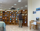 به مناسبت هفته پژوهش نمایشگاه کتاب در کتابخانه مرکزی و مرکز نشر برگزار گردید