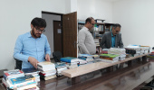اهدای ۲۷۰ عنوان کتاب، مجله و پایان نامه از سوی خانواده مرحوم دکتر عمران راستی به گروه جغرافیای دانشگاه بیرجند