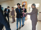 گزارش تصویری استقبال از دانشجویان با شاخه های گل نرگس در روز چهارشنبه ۱۶ آذر ماه، به مناسبت روز دانشجو