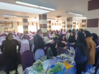 گزارش تصویری استقبال از دانشجویان با شاخه های گل نرگس در روز چهارشنبه ۱۶ آذر ماه، به مناسبت روز دانشجو