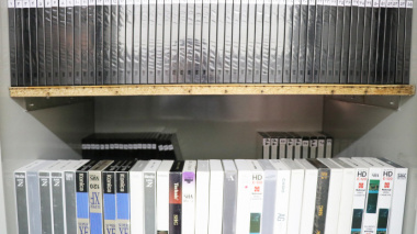 تبدیل آرشیو آنالوگ فیلم های اهدائی روابط عمومی دانشگاه به آرشیو دیجیتالی توسط موزه و مرکز اسناد و مفاخر دانشگاه بیرجند