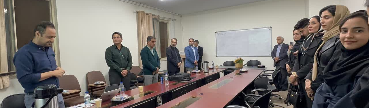 مقایسه تمرینات حسی-حرکتی و واقعیت مجازی بر روی سینرزی عضلانی، متغیرهای فضایی زمانی و کیفیت زندگی و برخی متغیرهای عملکردی در افراد مبتلا به ام اس در شروع راه رفتن