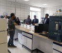 بازدید آقای دکتر جلالی رئیس نظام مهندسی معدن استان خراسان جنوبی از تجهیزات آزمایشگاه مرکزی دانشگاه بیرجند