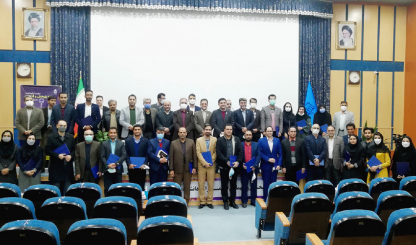 آیین گرامیداشت هفته پژوهش و تجلیل از پژوهشگران نمونه دانشگاه بیرجند