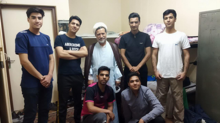 بازدید سرزده مسئول نهاد نمایندگی مقام معظم رهبری از خوابگاههای دانشجویی