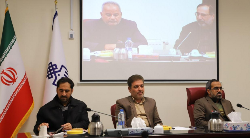 اندیشکدههای مجلس و دانشگاه باید در کشور شکل بگیرد