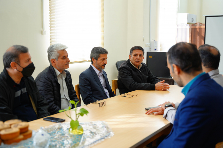 سرپرست دانشگاه بیرجند در کتابخانه مرکزی و مرکز نشر بر توسعه و نوسازی خدمات کتابخانه‌ای تأکید کرد